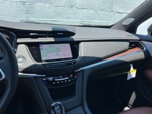 New 2026 Cadillac XT5 Premium Luxury w/ LPO, ONYX Package FWD image 39