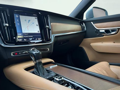 Used 2017 Volvo S90 T5 Inscription w/ Vision Package image 43