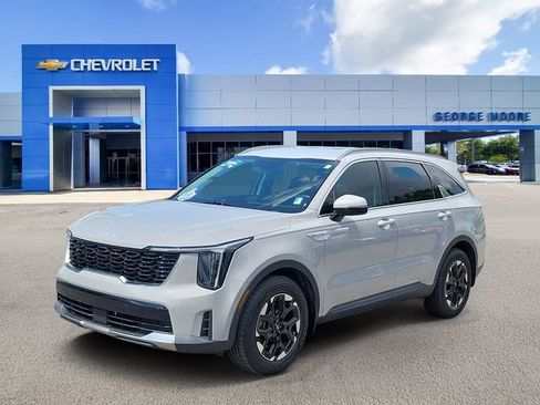 Used 2024 Kia Sorento S FWD image 2