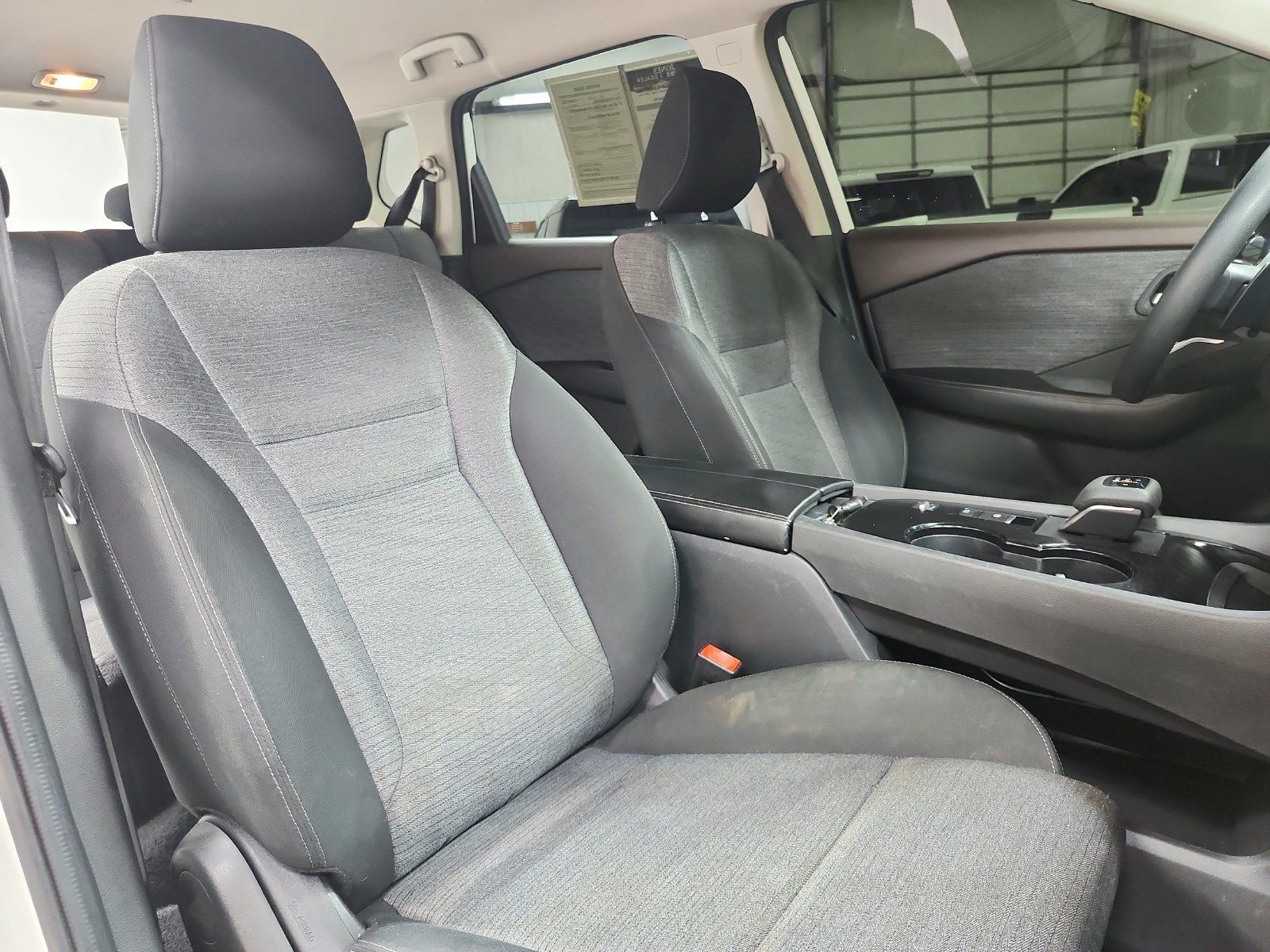 Used 2023 Nissan Rogue SV FWD image 39