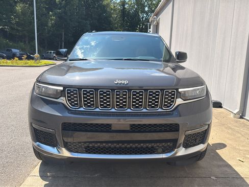 Used 2025 Jeep Grand Cherokee L Summit AWD/4WD image 8
