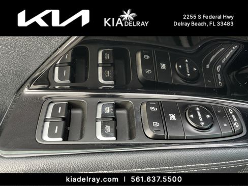 Certified 2022 Kia Niro EX image 15