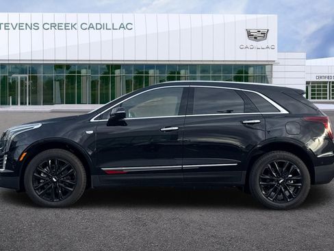 Used 2025 Cadillac XT5 Premium Luxury w/ LPO, Red Accent Package FWD image 6