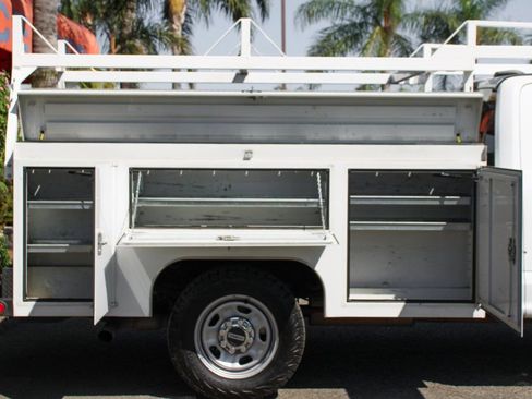Used 2022 Ford F350 XL w/ Power Equipment Group RWD image 11