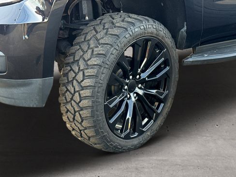 Used 2019 Chevrolet Tahoe LS image 24