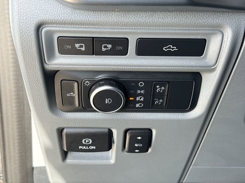 Used 2022 Ford F150 Lariat w/ FX4 Off-Road Package AWD/4WD image 14