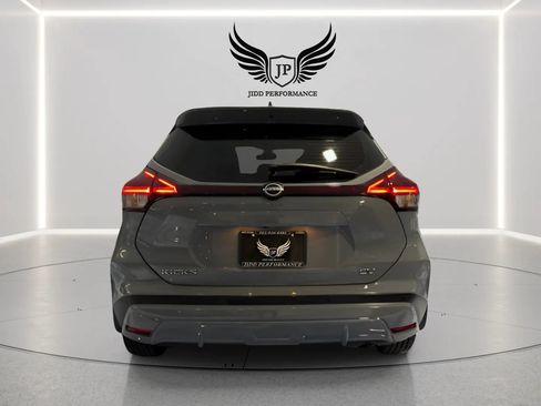 Used 2022 Nissan Kicks SV w/ Interior Electronics Package FWD image 6