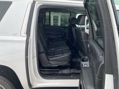 Used 2017 Chevrolet Suburban LT image 32