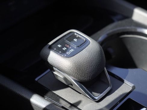 Used 2025 Nissan Rogue SV FWD image 13