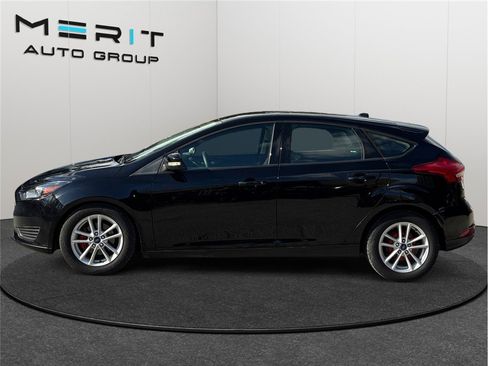 Used 2017 Ford Focus SE image 5