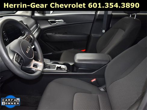 Used 2023 Kia Sportage LX image 13