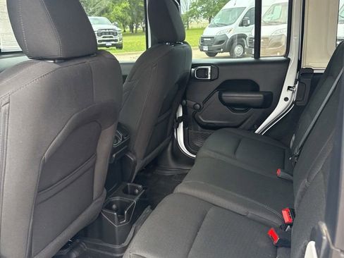 Used 2023 Jeep Wrangler Unlimited Sport AWD/4WD image 12