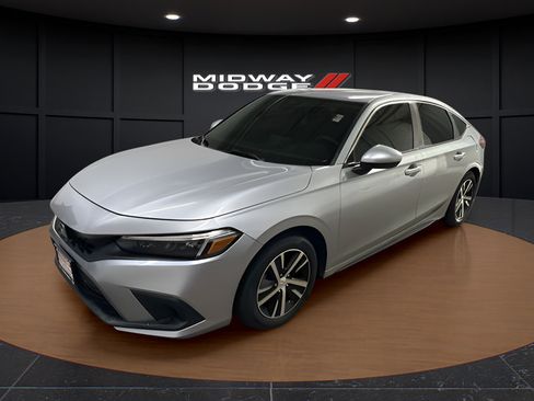 Used 2023 Honda Civic LX image 2
