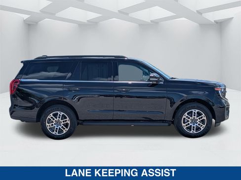 New 2026 Ford Expedition Active RWD image 5