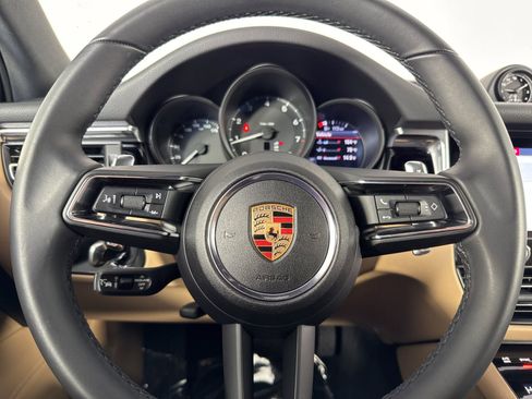Certified 2025 Porsche Macan image 26