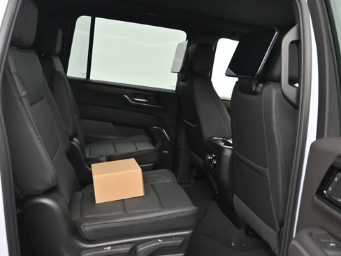 New 2026 GMC Yukon XL Denali w/ Denali Reserve Package AWD/4WD image 14