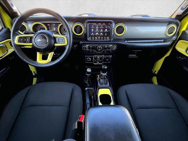Used 2023 Jeep Gladiator Overland AWD/4WD image 16