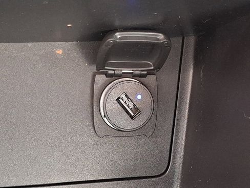 Used 2019 Chevrolet Colorado LT AWD/4WD image 25