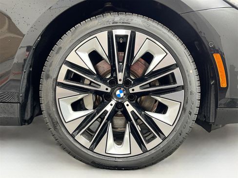New 2025 BMW 530i xDrive image 34