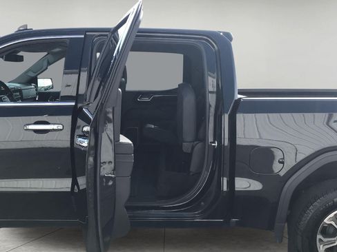 Used 2026 GMC Sierra 1500 SLT AWD/4WD image 22