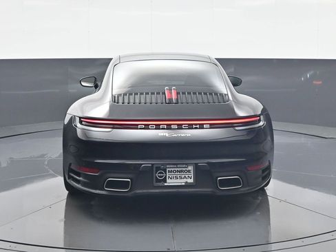 Used 2024 Porsche 911 Carrera 4 AWD/4WD image 4