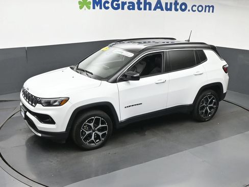 Used 2025 Jeep Compass Limited AWD/4WD image 21