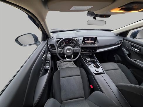 Used 2024 Nissan Rogue SV image 15