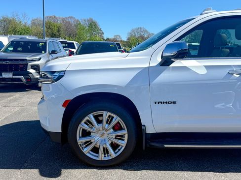 Certified 2022 Chevrolet Tahoe Premier AWD/4WD image 9