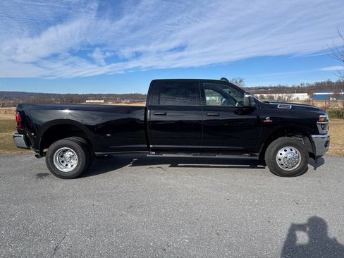 Used 2025 RAM 3500 Tradesman image 14