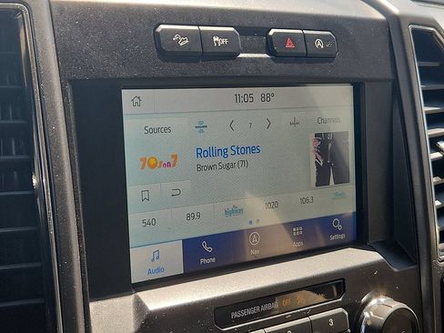 Used 2019 Ford F150 XLT w/ Equipment Group 302A Luxury AWD/4WD image 11
