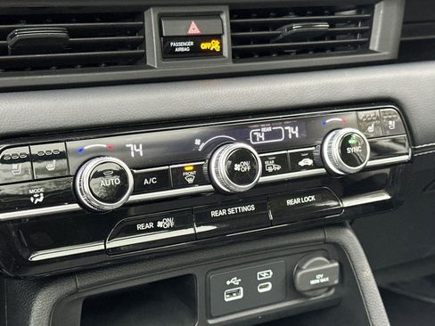 Certified 2025 Honda Pilot Elite image 22