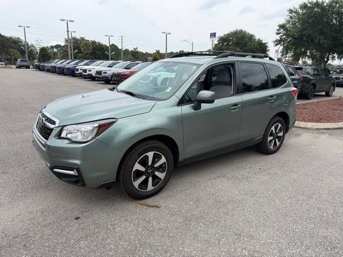 Used 2018 Subaru Forester 2.5i Premium w/ All-Weather Package AWD/4WD image 12