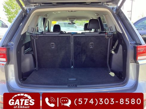 Used 2024 Volkswagen Atlas SE AWD/4WD image 11