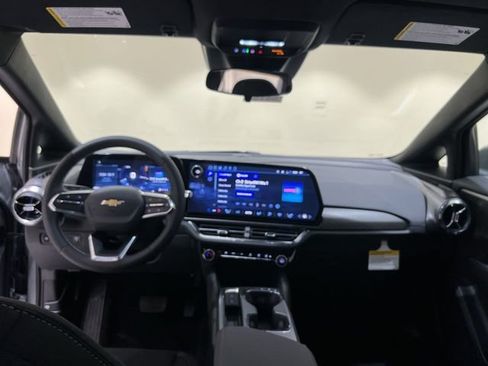 New 2026 Chevrolet Equinox EV LT w/ Comfort Package FWD image 18