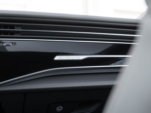 New 2026 Audi SQ8 Prestige image 16