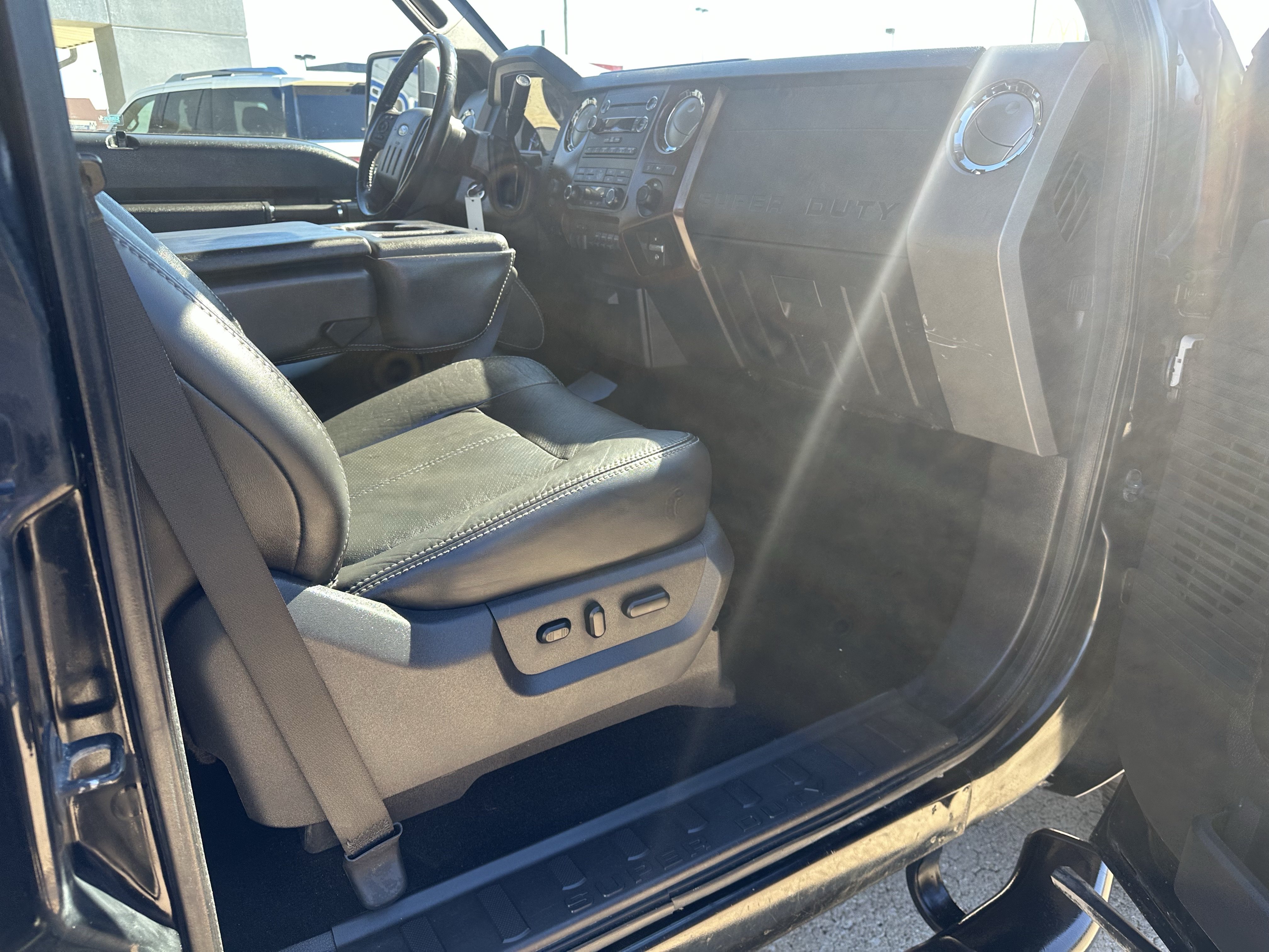 Used 2011 Ford F350 Lariat w/ Lariat Interior Pkg AWD/4WD image 10