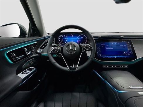 New 2025 Mercedes-Benz E 450 4MATIC All-Terrain Wagon image 5