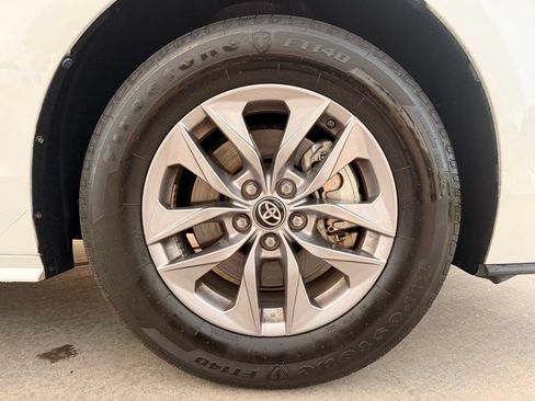 Used 2023 Toyota Sienna XLE w/ XLE Plus Package AWD/4WD image 35