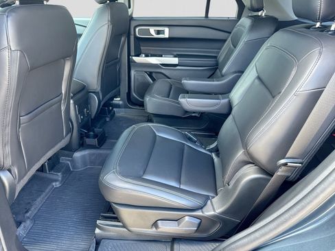 Certified 2023 Ford Explorer XLT w/ Equipment Group 202A AWD/4WD image 5