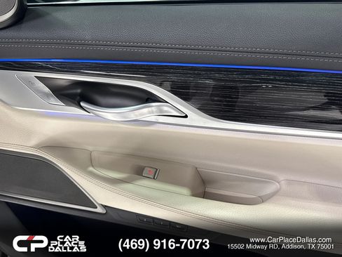 Used 2022 BMW 740i w/ Luxury Rear Seating Package RWD image 26
