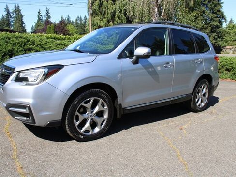 Used 2017 Subaru Forester 2.5i Touring AWD/4WD image 1