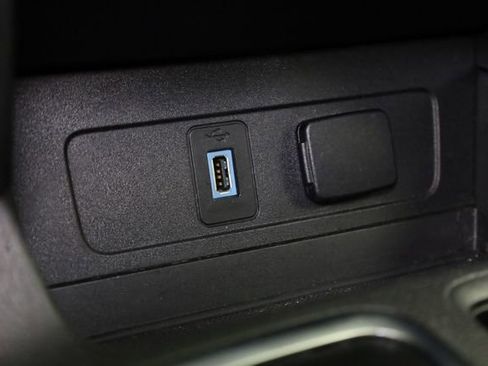 Used 2019 Ford Escape SEL image 24