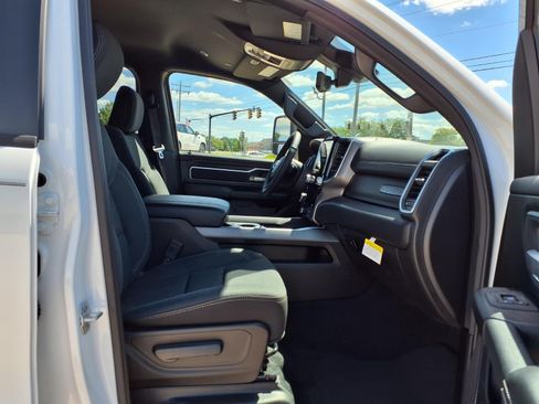 Used 2025 RAM 1500 Big Horn AWD/4WD image 33