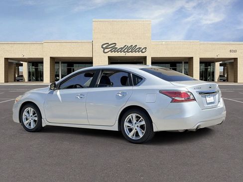 Used 2014 Nissan Altima 2.5 SL w/ Technology Package FWD image 7