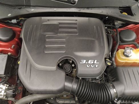 Used 2014 Chrysler 300 w/ Driver Convenience Group RWD image 30