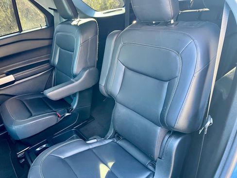 Used 2021 Ford Explorer XLT w/ Equipment Group 202A image 21