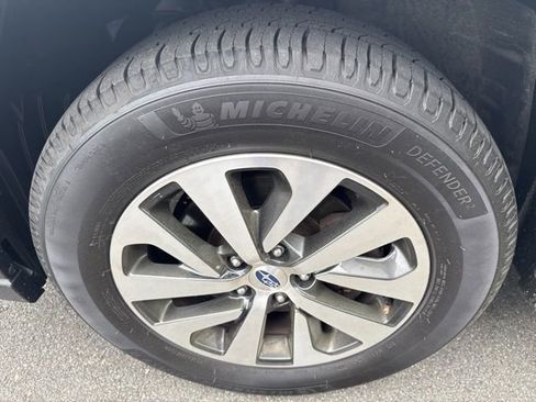 Used 2020 Subaru Outback Touring w/ Popular Package #2 AWD/4WD image 18