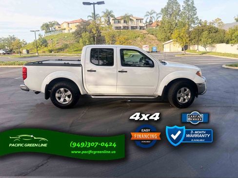 Used 2010 Nissan Frontier SE image 4