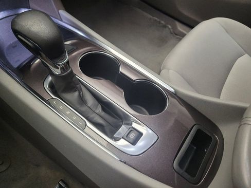 Used 2022 Chevrolet Malibu LT FWD image 26