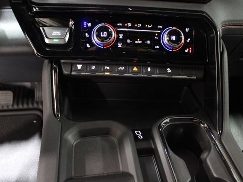New 2026 GMC Sierra 2500 AT4 w/ Technology Package AWD/4WD image 36